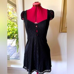 BLACK LACE MINI DRESS